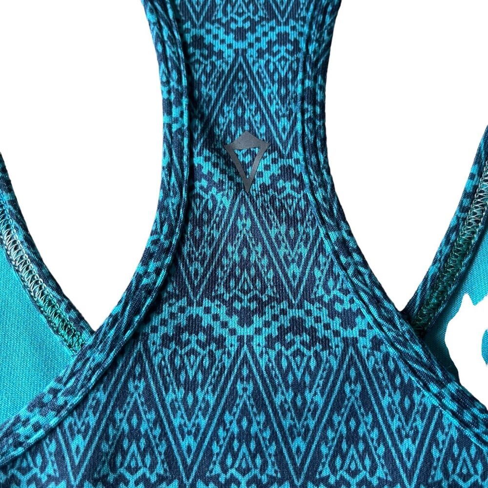 Ivivva Lululemon Girls Tank 14 Aqua Green Geo Print Racerback Top Seamless Logo - Picture 8 of 9